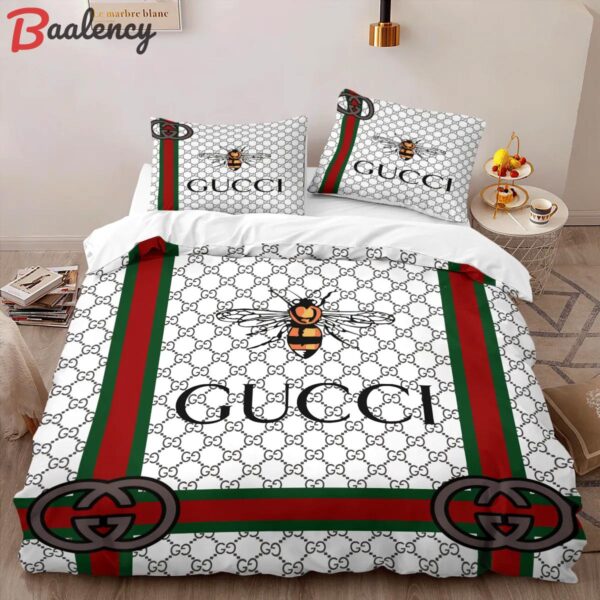 Gucci bee white luxury brand high-end bedding sets, bedroom decor , thanksgiving decorations for home best luxury bed sets gift thankgivings and christmas Bedding Sets