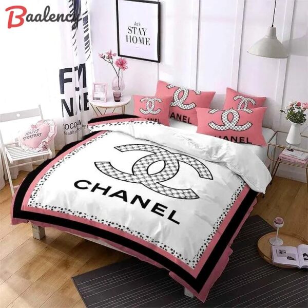 Chanel printed bedding sets quilt sets duvet cover luxury brand bedding decor bedroom sets best luxury bed sets gift thankgivings and christmas Bedding Sets
