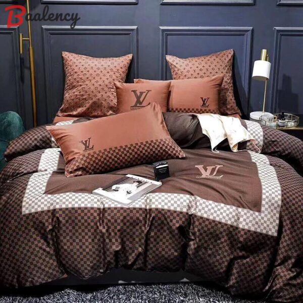 Louis vuitton brown luxury brand high-end bedding sets lv, bedroom decor , thanksgiving decorations for home best luxury bed sets gift thankgivings and christmas Bedding Sets