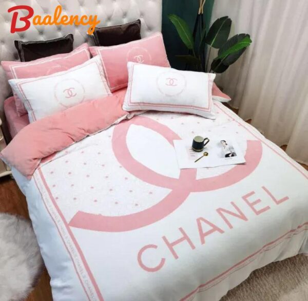 Pink chanel logo new luxury fashion brand bedding sets bedspread duvet cover set best luxury bed sets gift thankgivings and christmas Bedding Sets