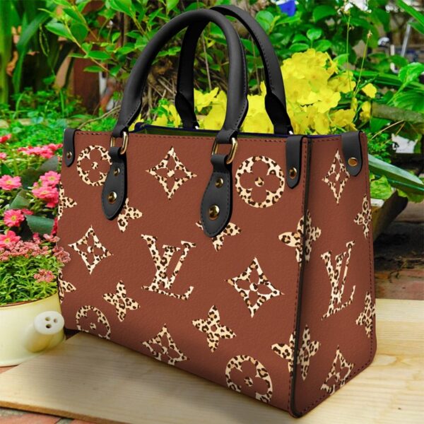 Louis Vuitton Women's Leather Handbag- WinGear.shop-LVHB_091