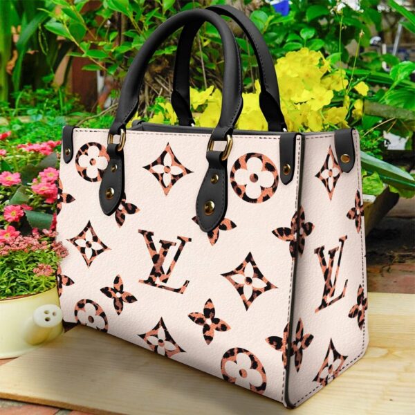 Louis Vuitton Women's Leather Handbag- WinGear.shop-LVHB_072