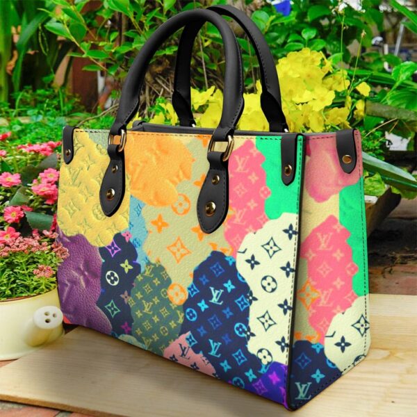 Louis Vuitton Women's Leather Handbag- WinGear.shop-LVHB_092