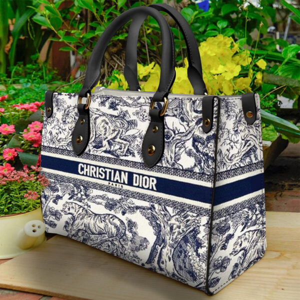 Dior Women's Leather Handbag - WinGear.shop-DOHB_012