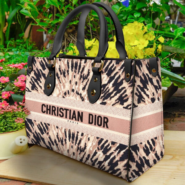 Dior Women's Leather Handbag - WinGear.shop-DOHB_023