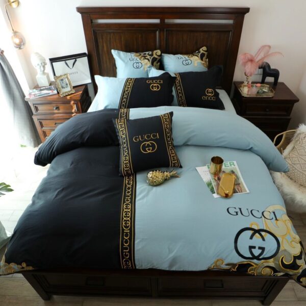Gucci black light blue 14 bedding sets duvet cover sheet cover pillow cases luxury bedroom sets Bedding Sets