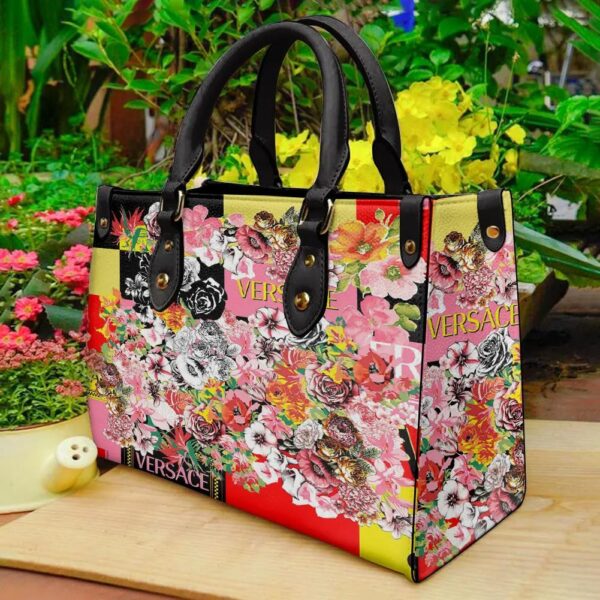 Limited edition versace leather handbag purse luxury